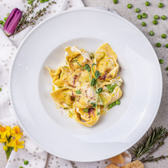 Равіолі з лососем та шпинатом