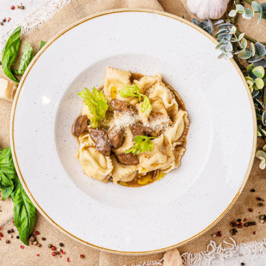 Равіолі з білими грибами