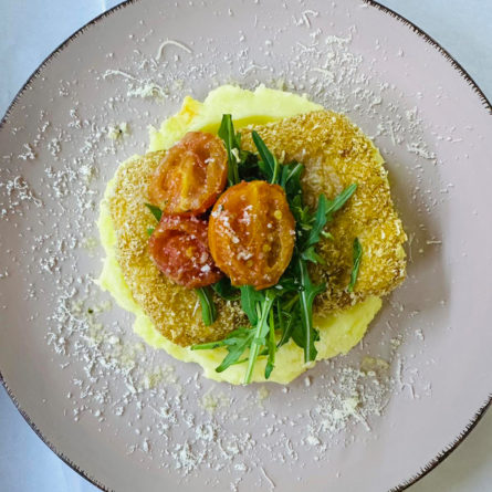 Шніцель курячий з шинкою та сиром